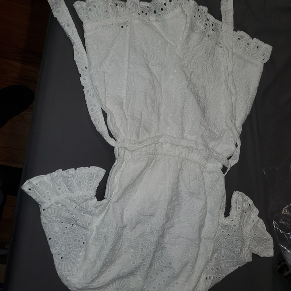 Romper - Picture 2 of 4